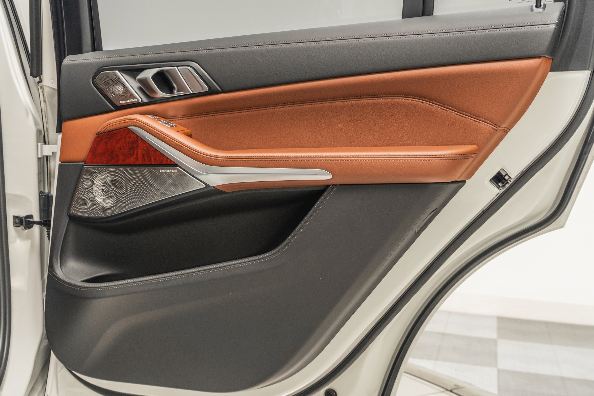 Used 2024 BMW ALPINA XB7 image 41