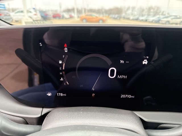 Used 2025 Buick Envista Preferred image 19