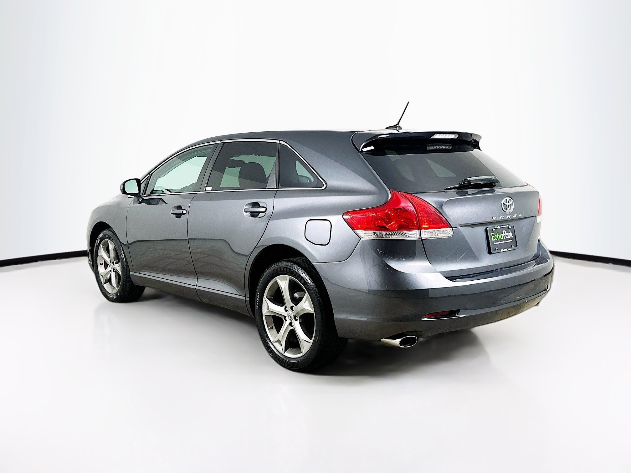 Used 2010 Toyota Venza FWD image 5
