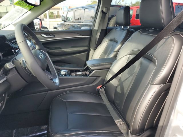 Used 2022 Jeep Grand Cherokee Limited 4xe image 17