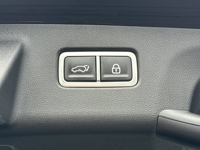 Used 2023 Kia Sorento EX w/ Panoramic Sunroof Package FWD image 12