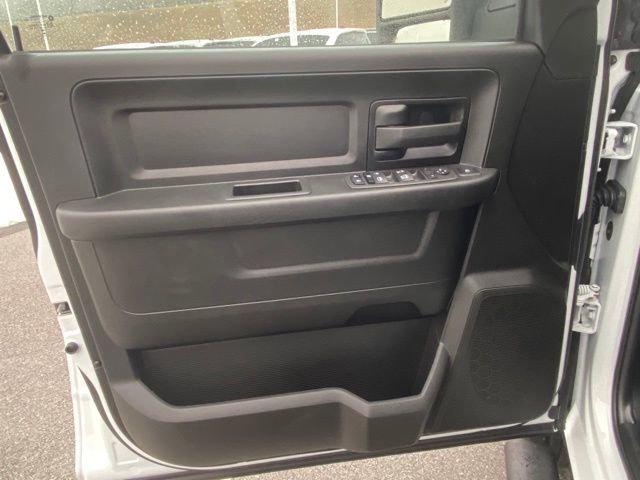 Used 2024 RAM 3500 Tradesman w/ Chrome Appearance Group image 11