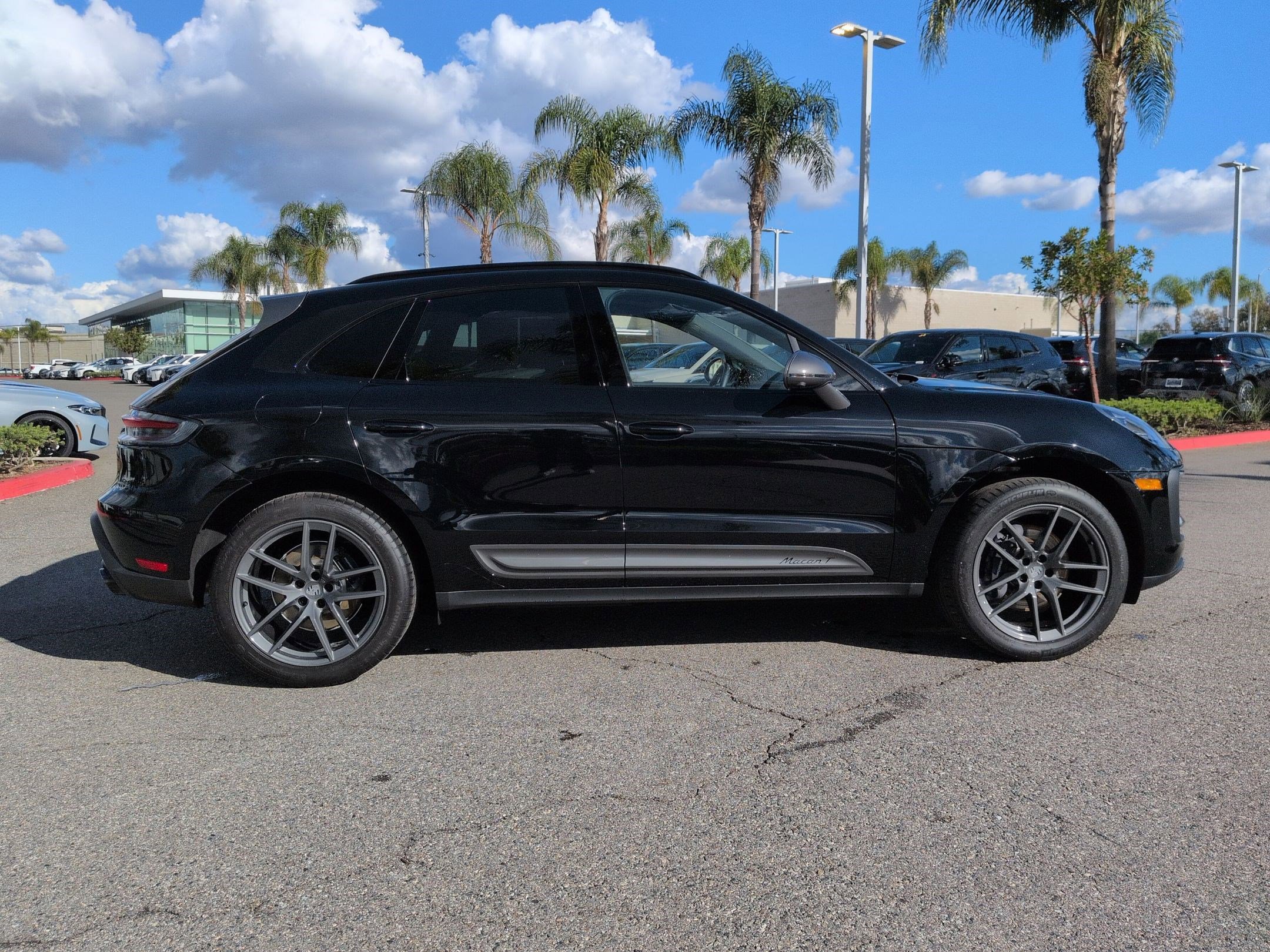 Used 2025 Porsche Macan Turbo image 11