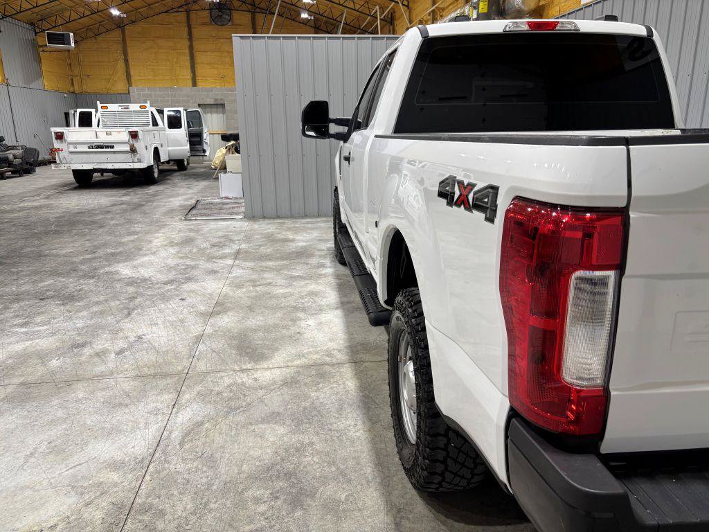 Used 2022 Ford F250 XL w/ Power Equipment Group AWD/4WD image 9