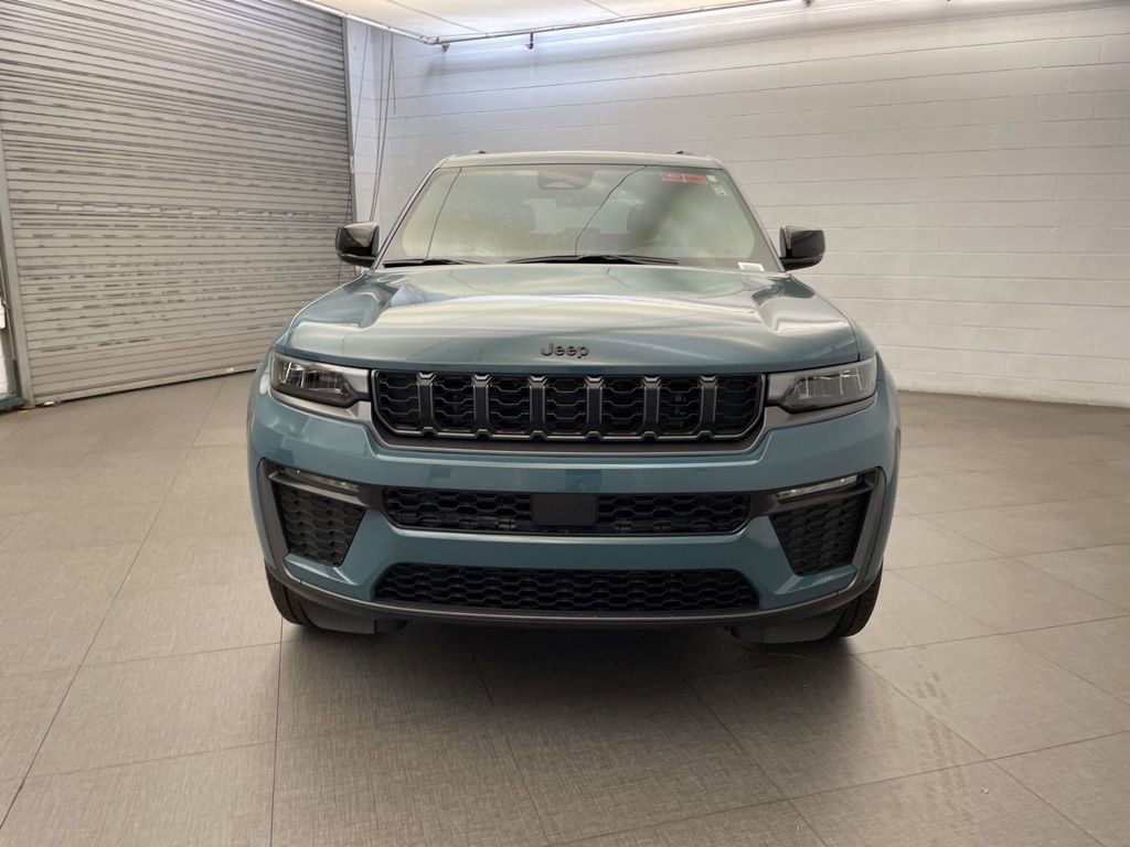 New 2026 Jeep Grand Cherokee Limited w/ Limited Altitude Package AWD/4WD image 6