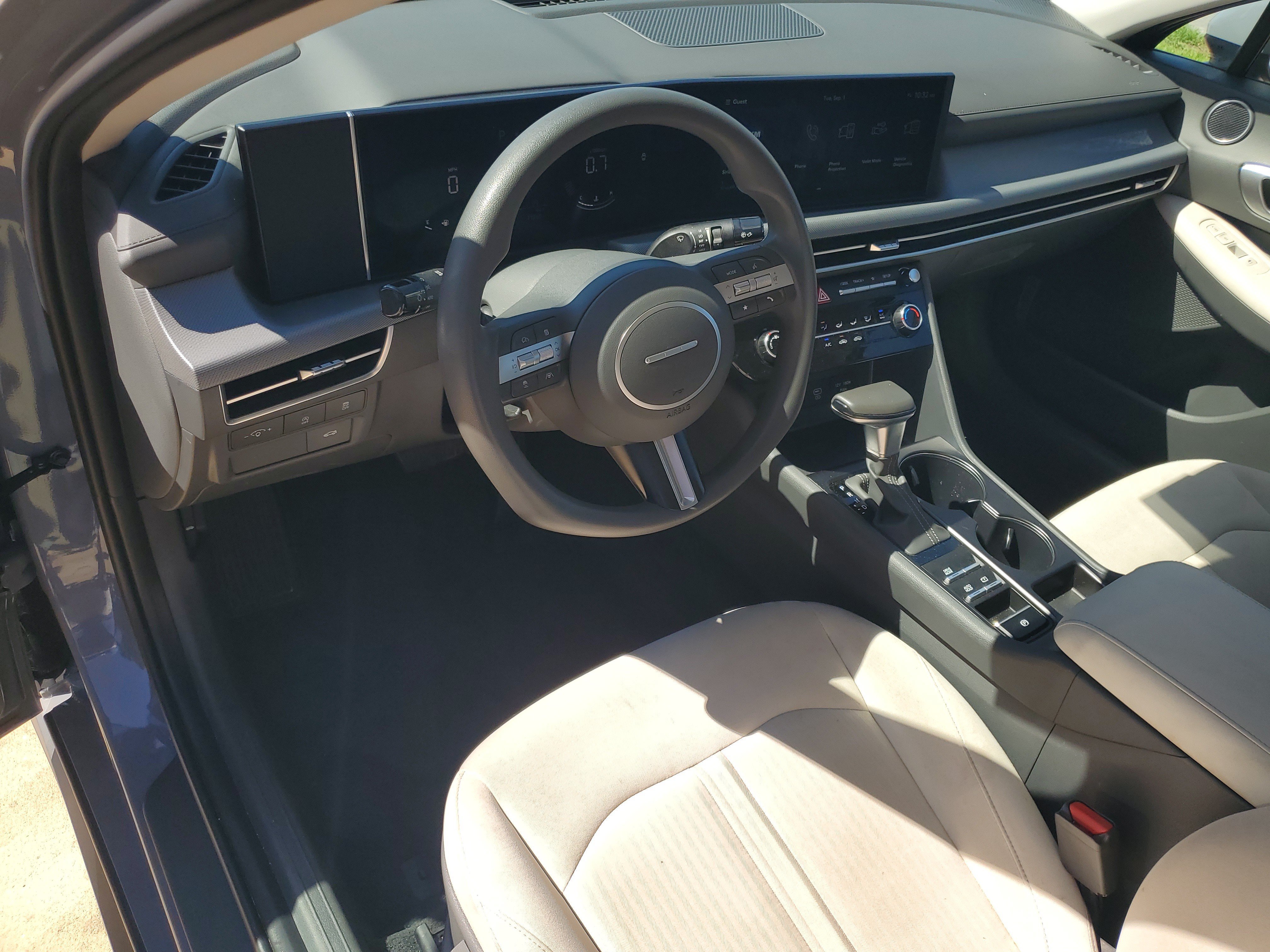 Used 2025 Hyundai Sonata SE FWD image 10