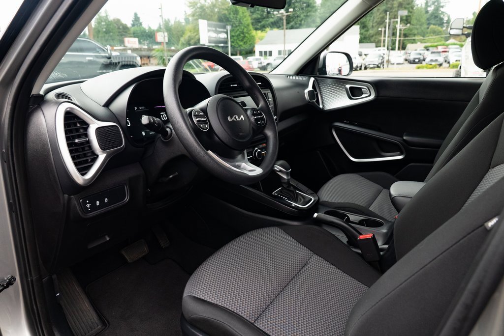 Used 2024 Kia Soul LX w/ Option Group 015 image 19