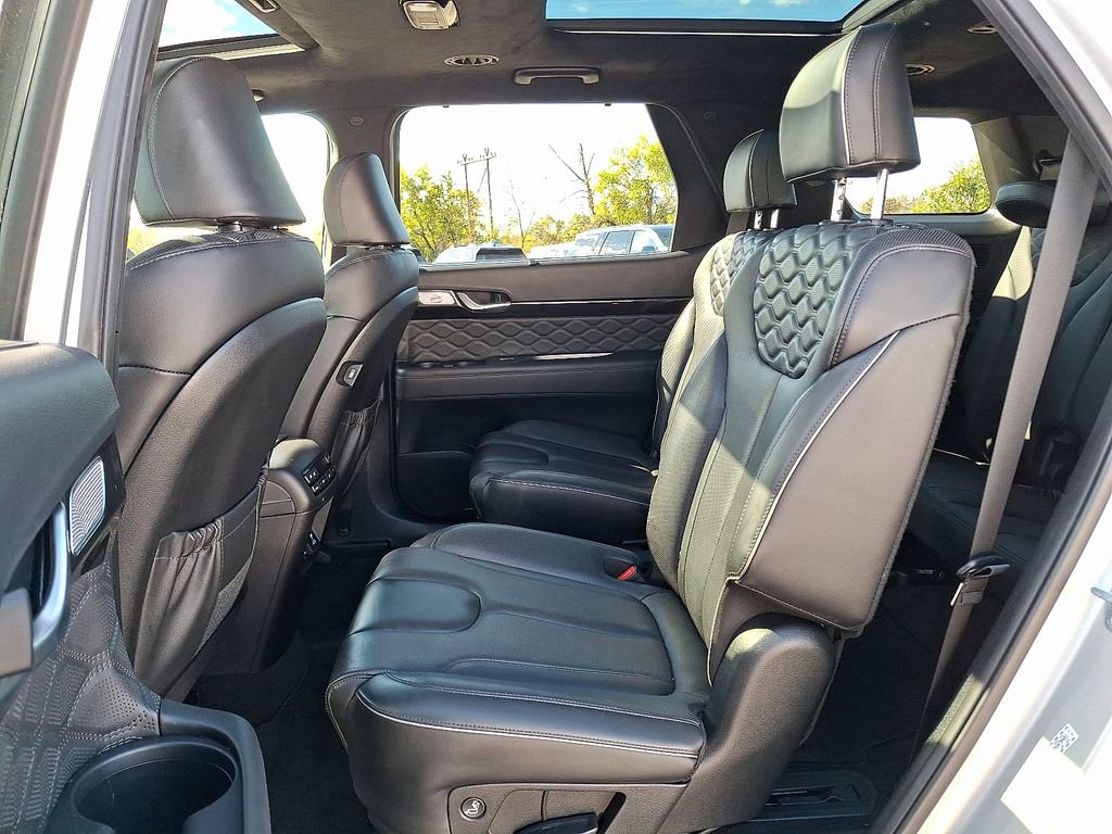 Used 2022 Hyundai Palisade Calligraphy image 13