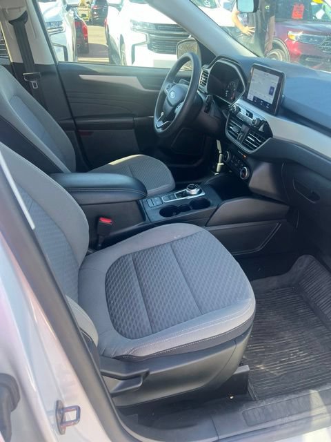 Used 2022 Ford Escape SE FWD image 6