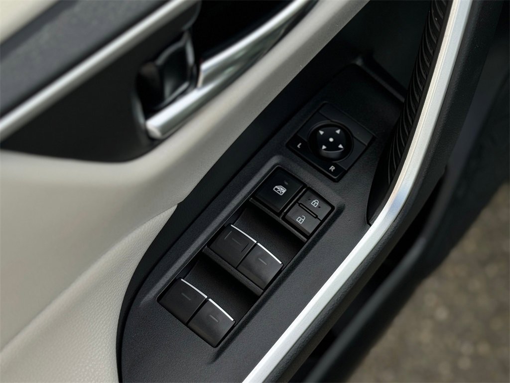 Certified 2022 Toyota RAV4 XLE image 11