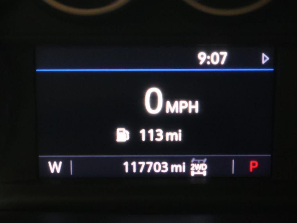 Used 2022 Chevrolet Silverado 1500 LT AWD/4WD image 21