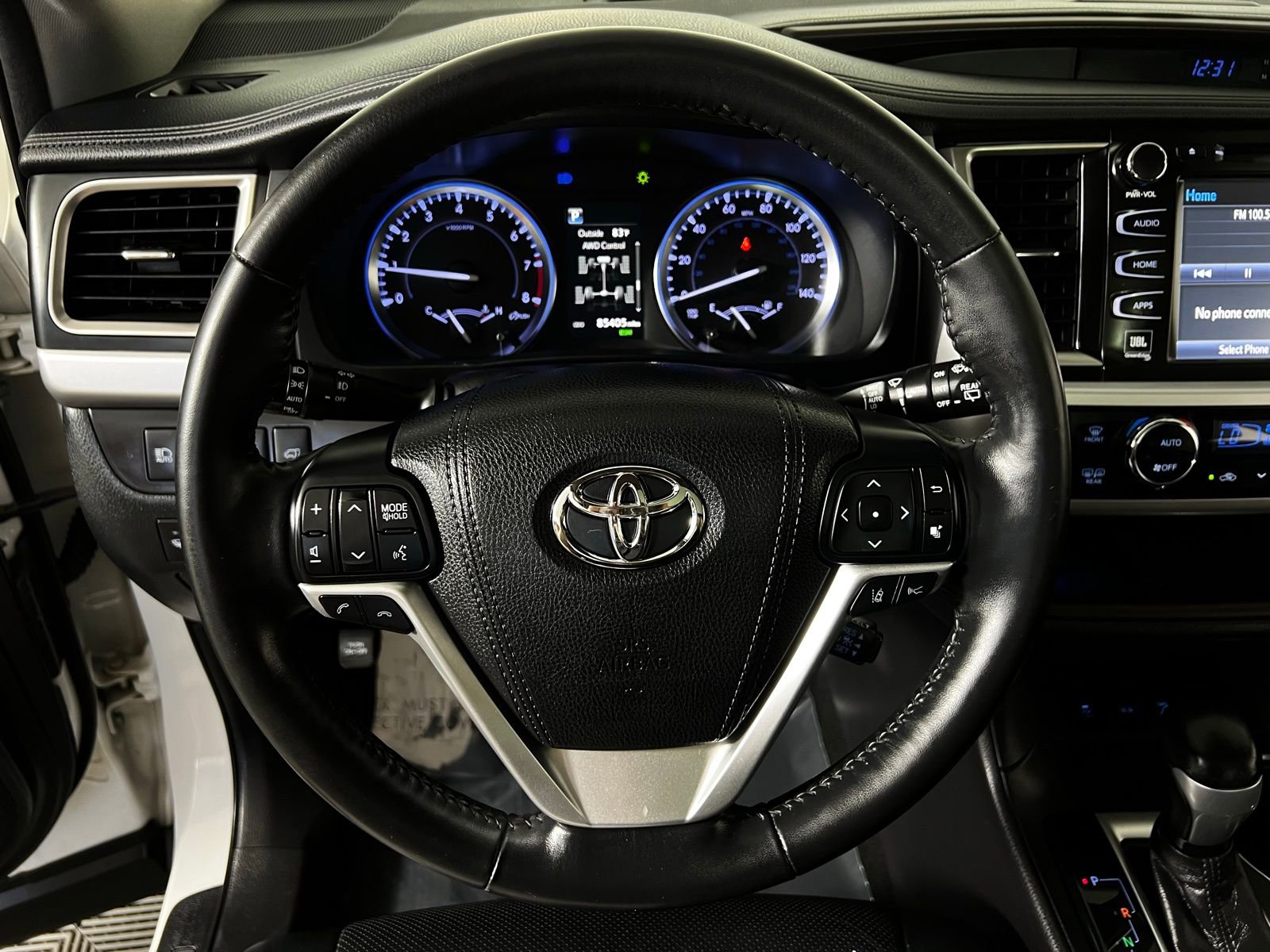 Used 2018 Toyota Highlander Limited Platinum image 16