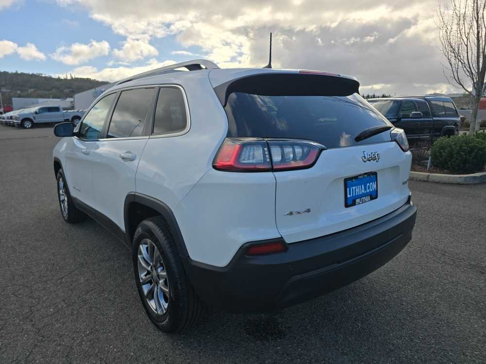 Used 2020 Jeep Cherokee Latitude Plus image 3