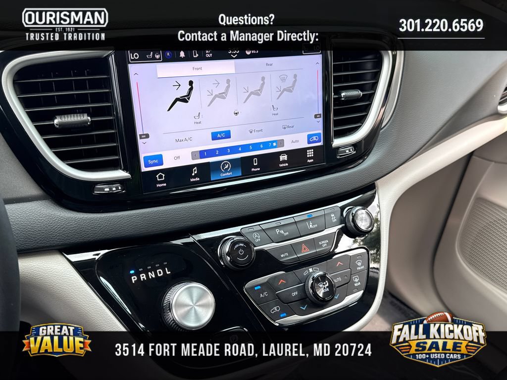 Used 2024 Chrysler Pacifica Touring-L FWD image 14