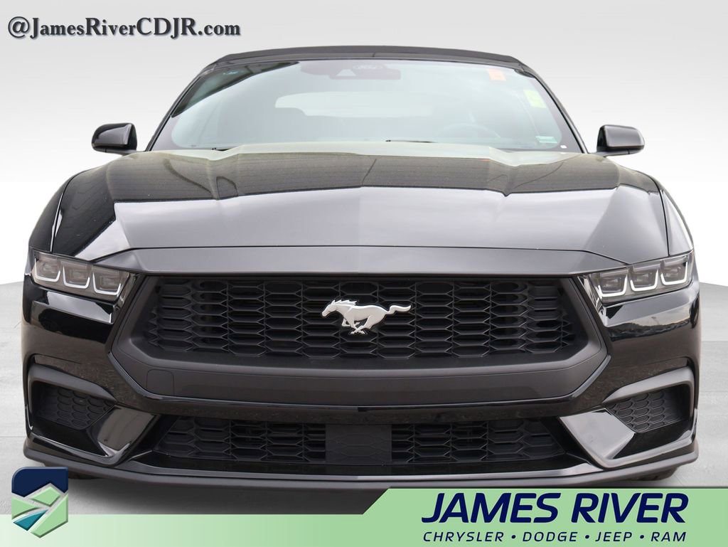 Used 2025 Ford Mustang Premium image 7