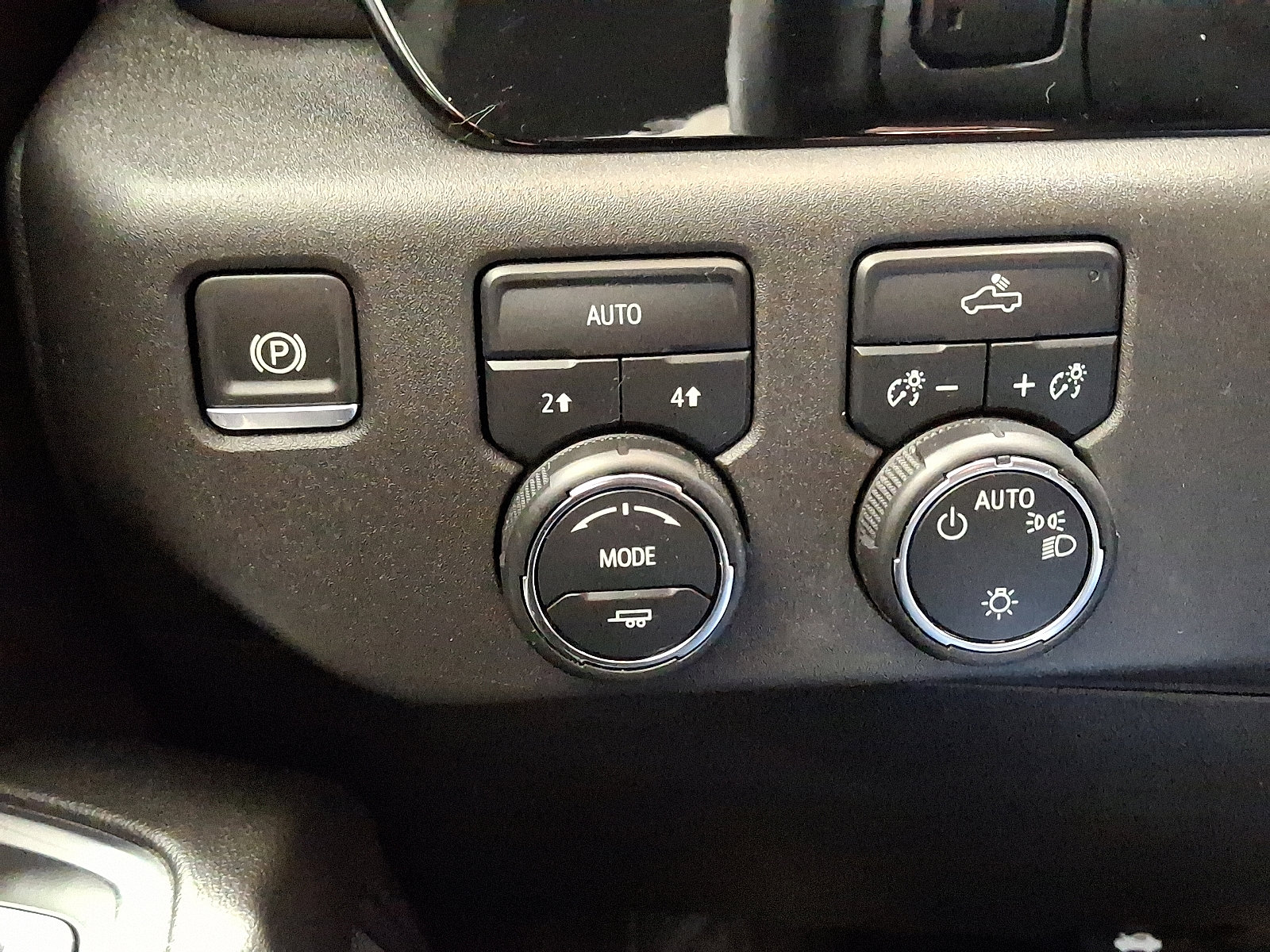 Used 2024 Chevrolet Silverado 1500 LT image 24