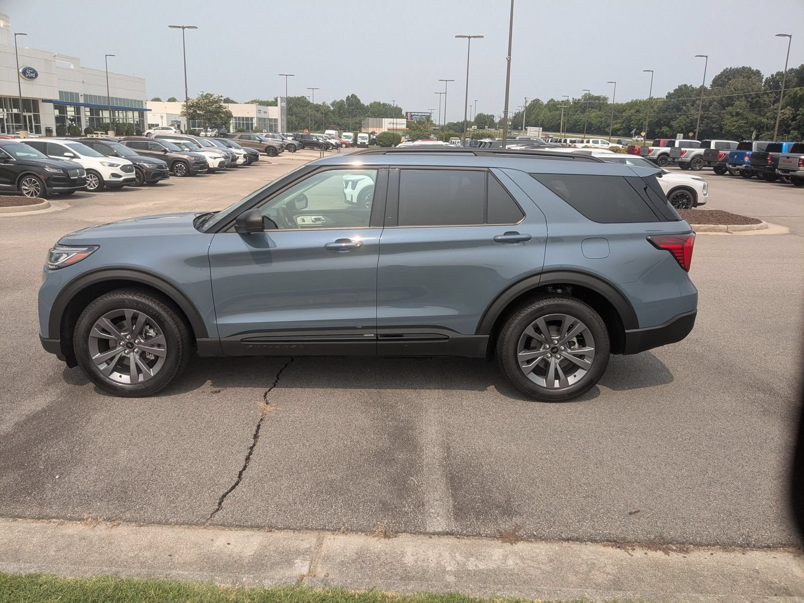 New 2026 Ford Explorer Active w/ Active Comfort Package AWD/4WD image 6