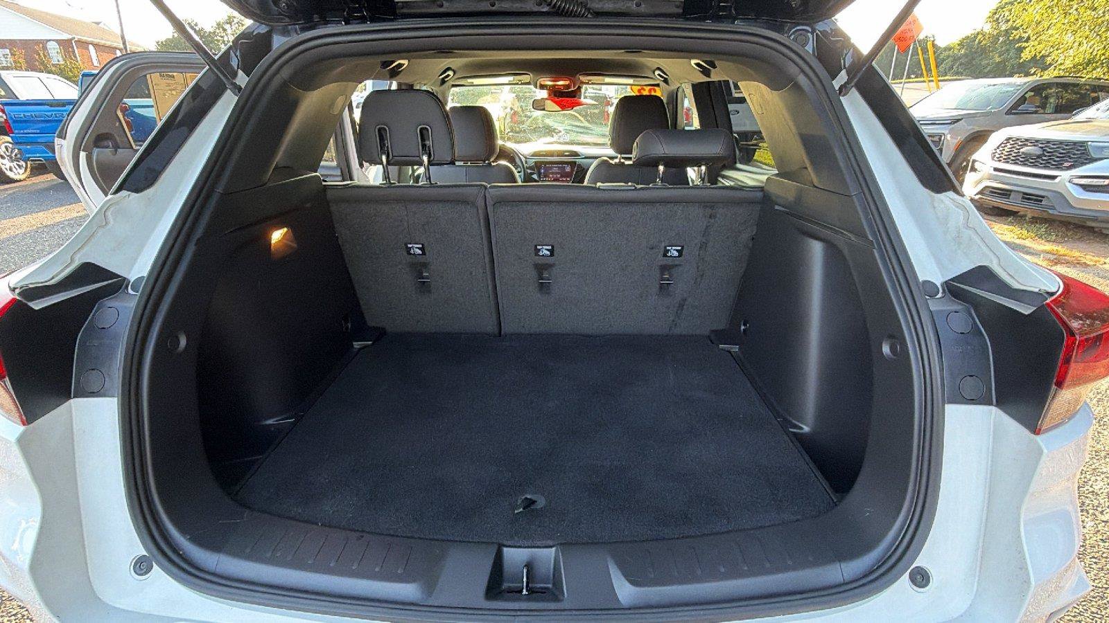 Used 2023 Chevrolet TrailBlazer RS w/ Convenience Package FWD image 13