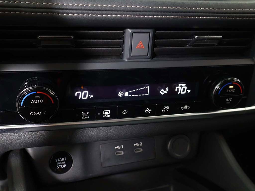 Used 2024 Nissan Rogue SV FWD image 45