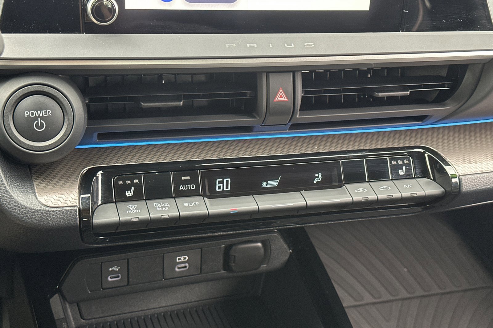 Used 2024 Toyota Prius LE image 20