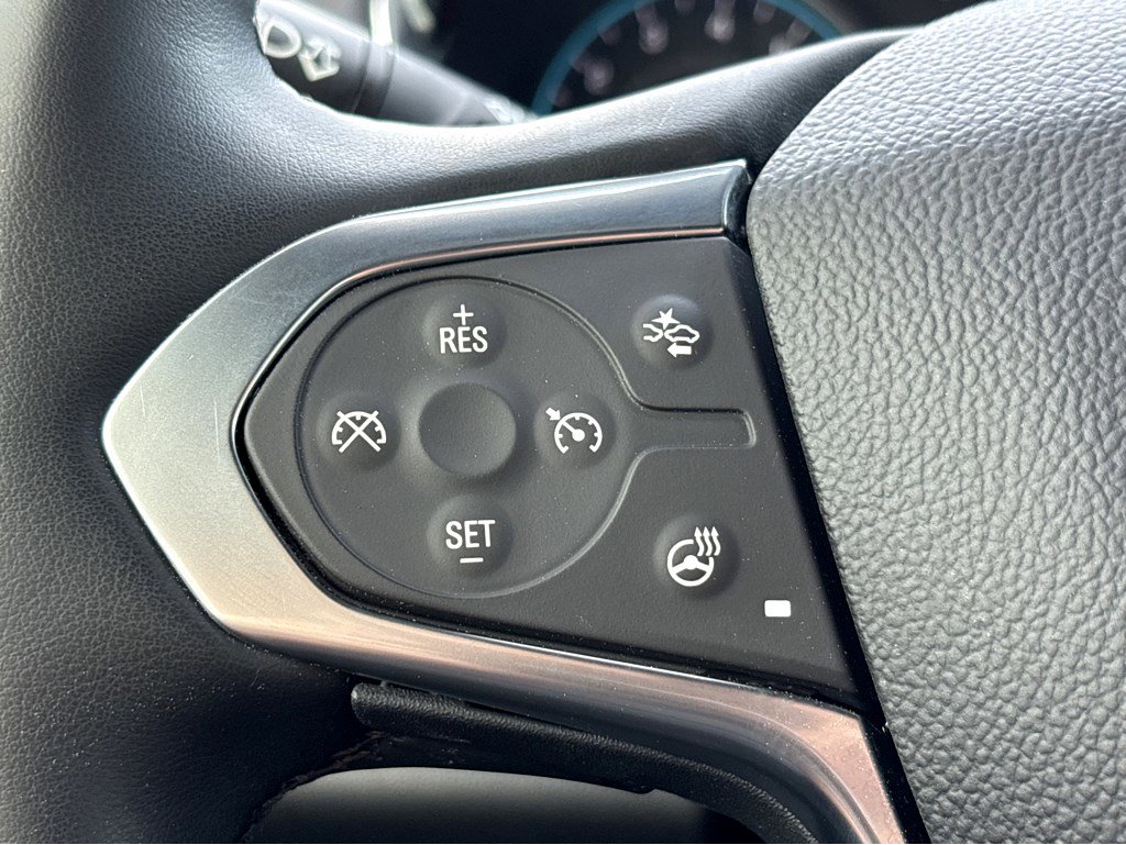 Used 2023 Chevrolet Traverse RS image 19