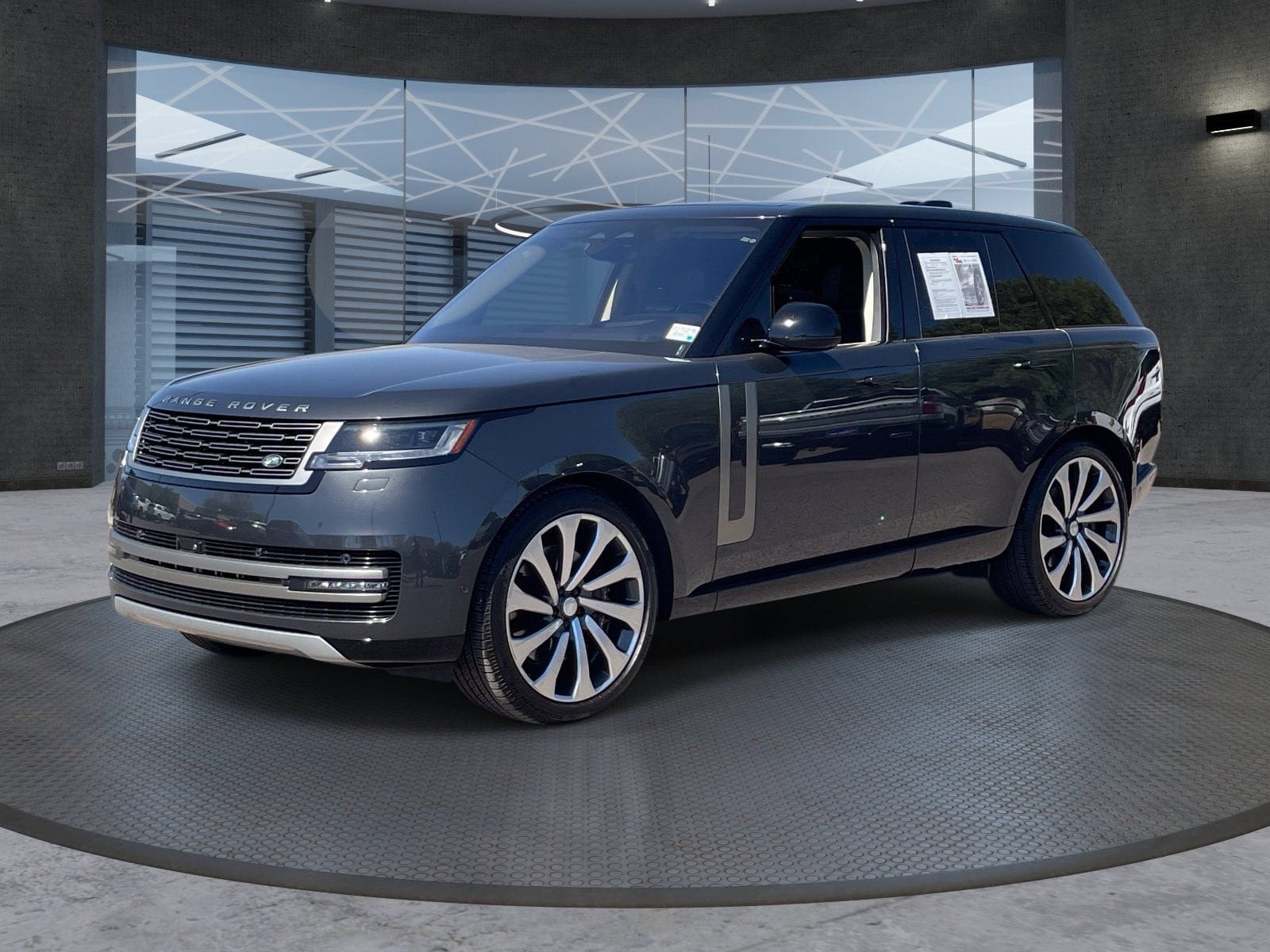 Used 2023 Land Rover Range Rover SE AWD/4WD image 2