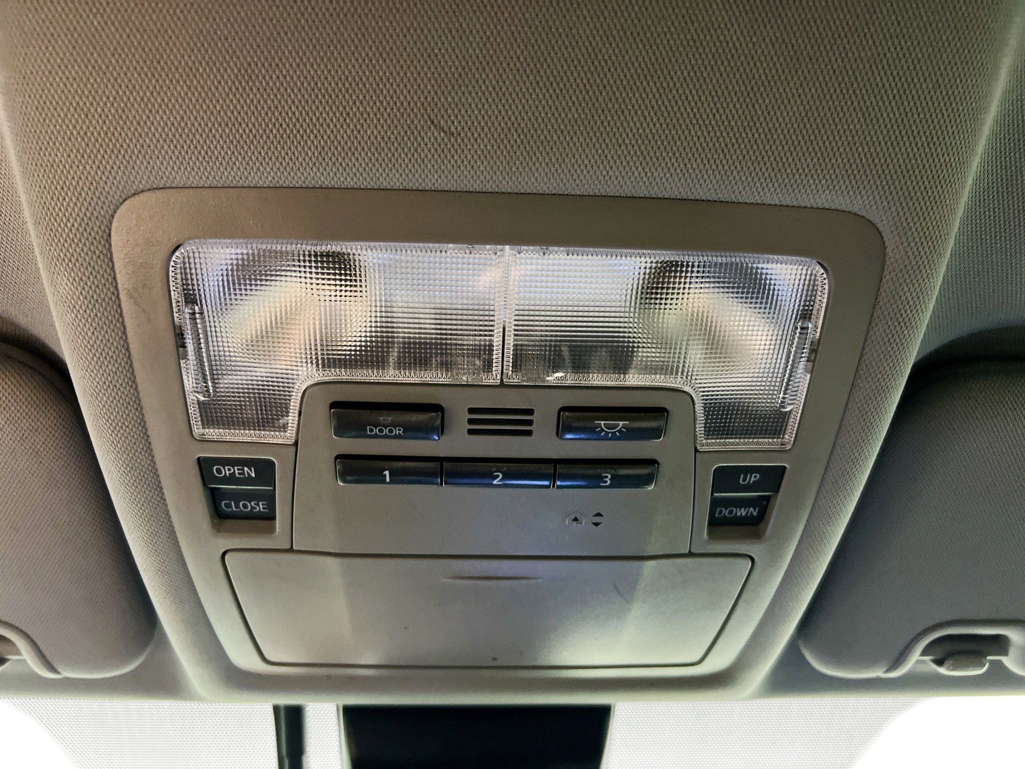 Used 2019 Toyota Highlander XLE image 22