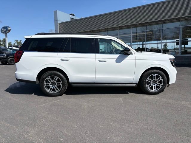 Used 2025 Ford Expedition Active image 2
