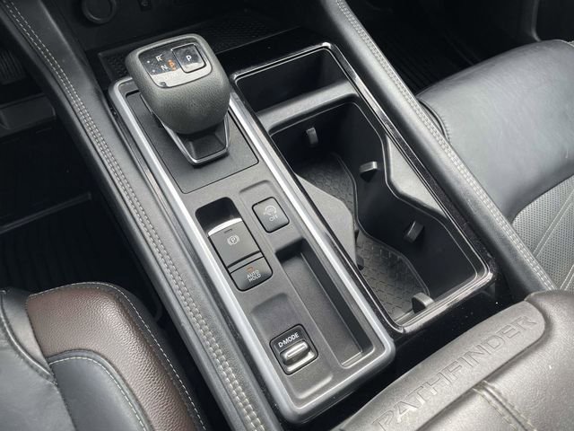 Used 2023 Nissan Pathfinder Platinum w/ Cargo Package image 32