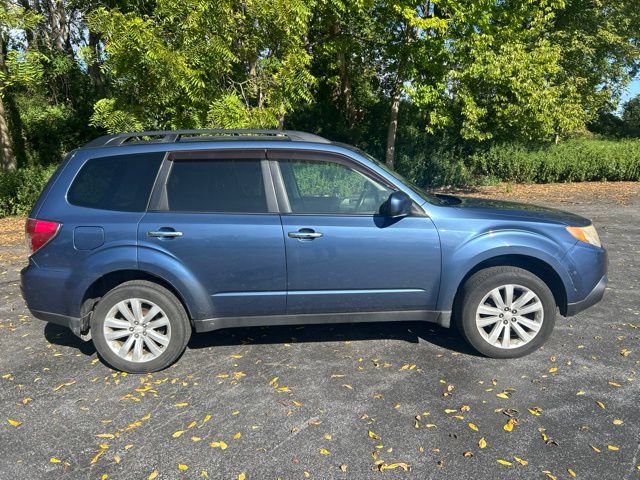 Used 2012 Subaru Forester 2.5X Limited AWD/4WD image 2