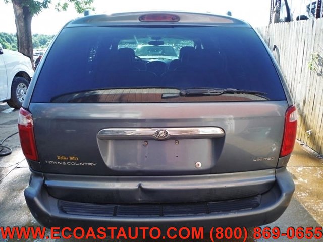 Used 2002 Chrysler Town & Country Limited image 6