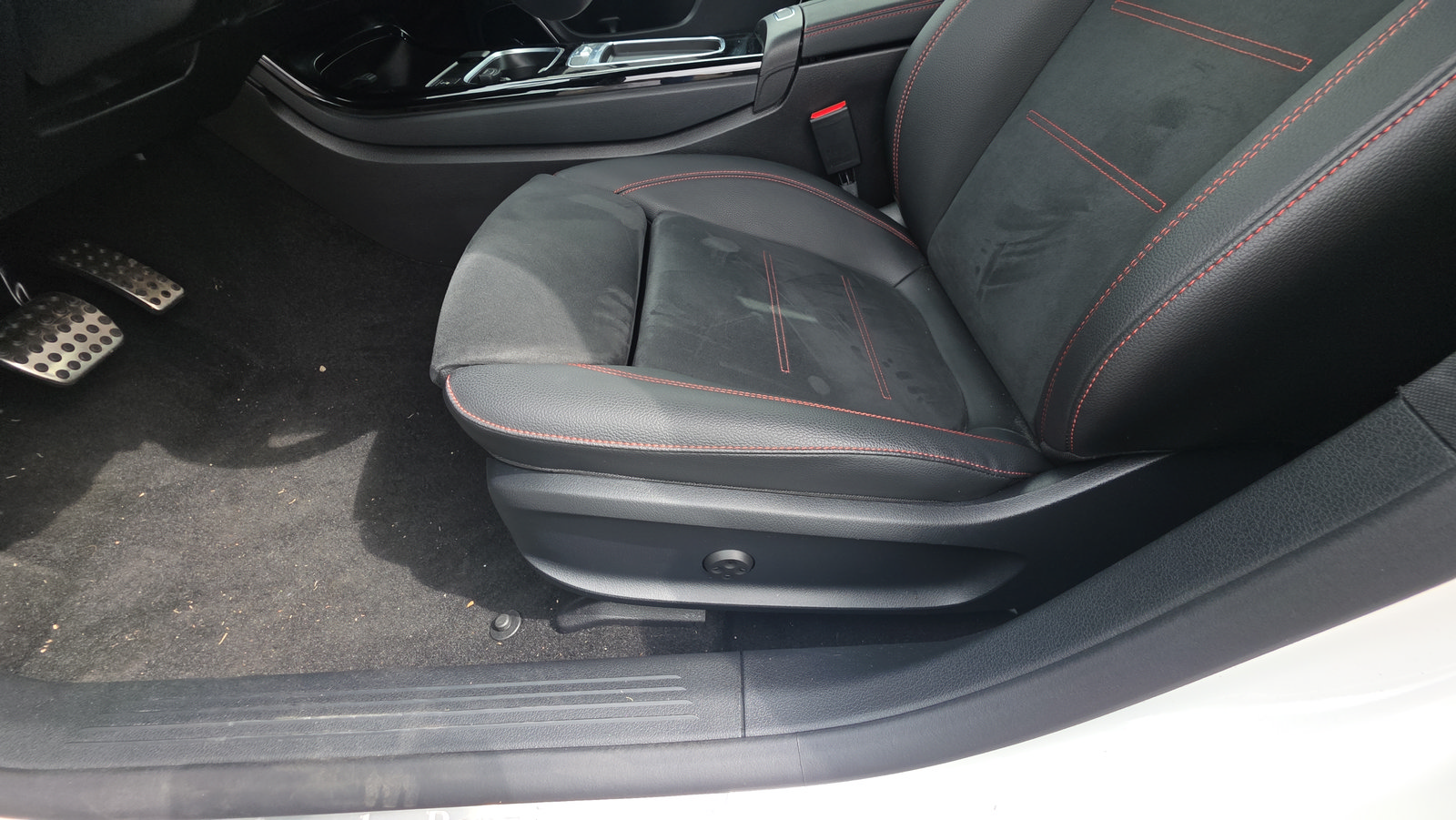 Used 2024 Mercedes-Benz CLA 250 4MATIC image 10