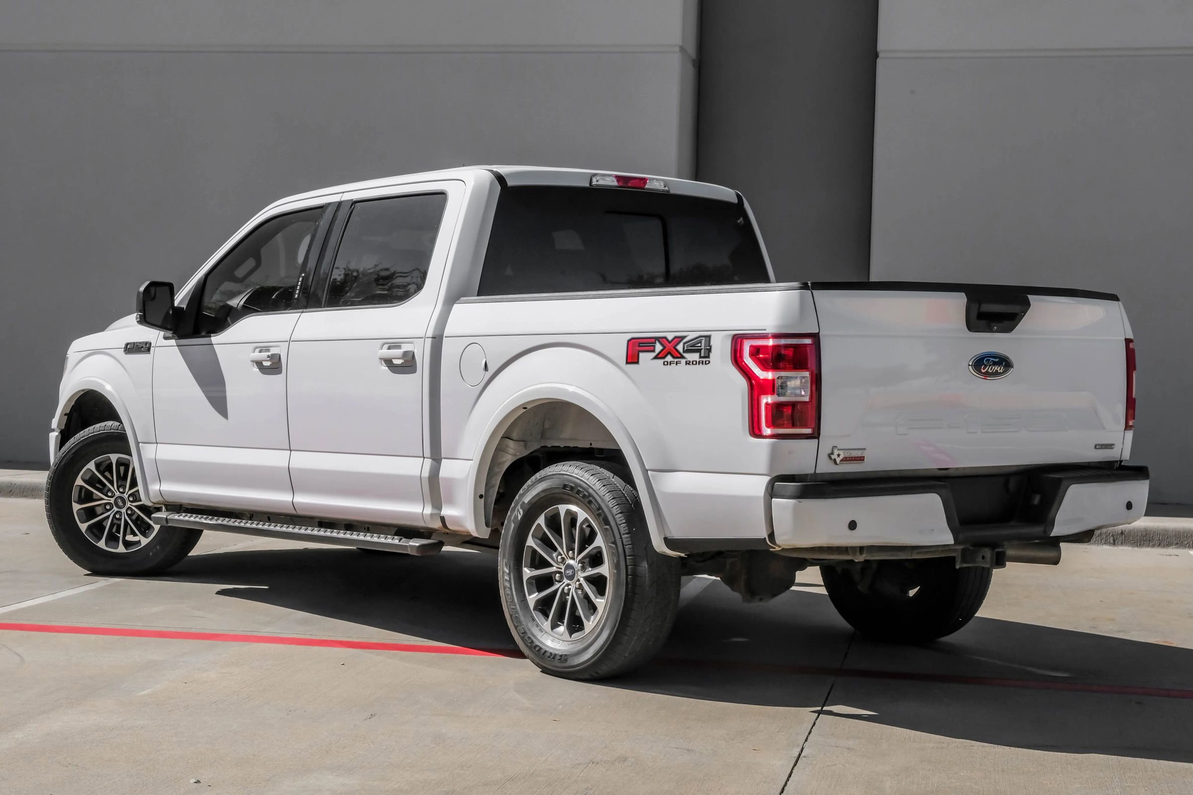 Used 2022 Ford F150 XLT w/ XTR Package image 5