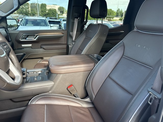 Used 2024 GMC Sierra 1500 Denali w/ Technology Package AWD/4WD image 5