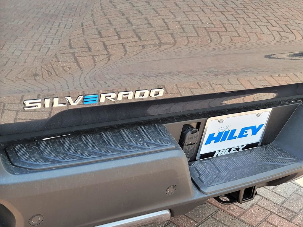 New 2026 Chevrolet Silverado EV LT image 4