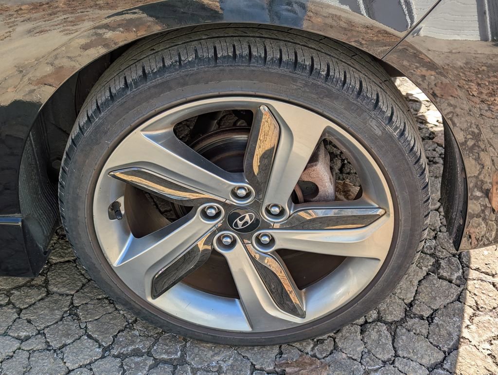 Used 2013 Hyundai Veloster Turbo image 11
