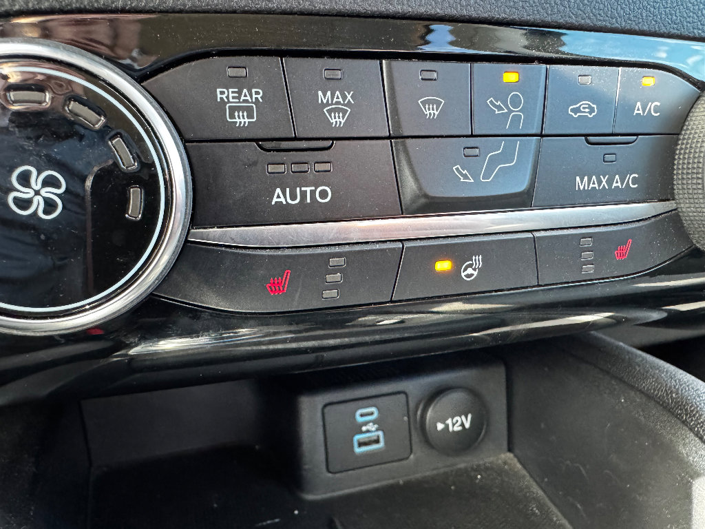 Used 2022 Ford Escape SE w/ Cold Weather Package AWD/4WD image 22