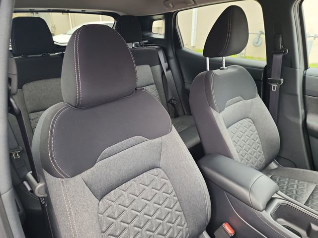 Used 2026 Nissan Kicks SV w/ SV Premium Package image 12