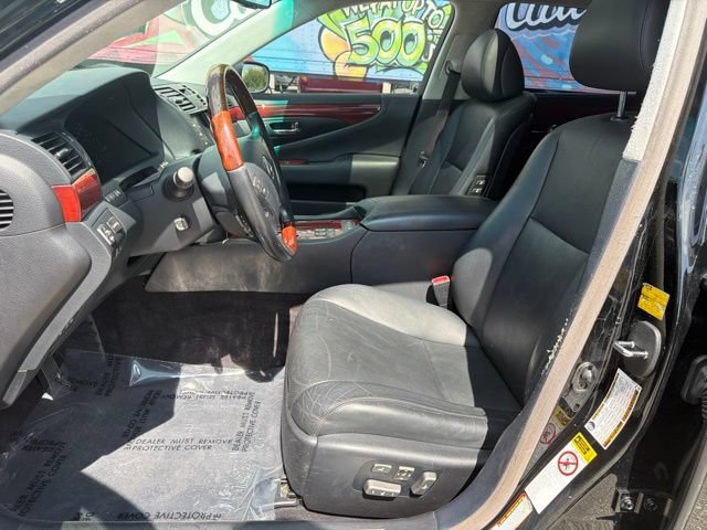 Used 2007 Lexus LS 460 L w/ Luxury Pkg RWD image 13