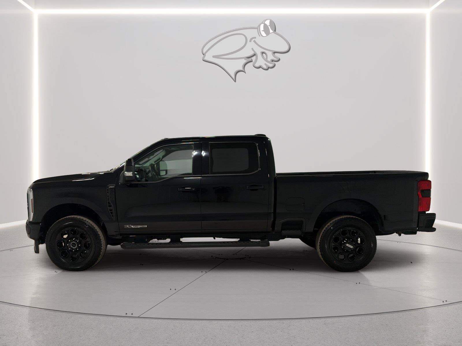 Certified 2025 Ford F350 Lariat w/ Lariat Ultimate Package AWD/4WD image 2