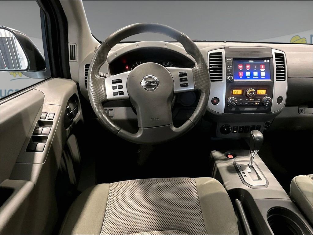 Used 2020 Nissan Frontier SV image 18