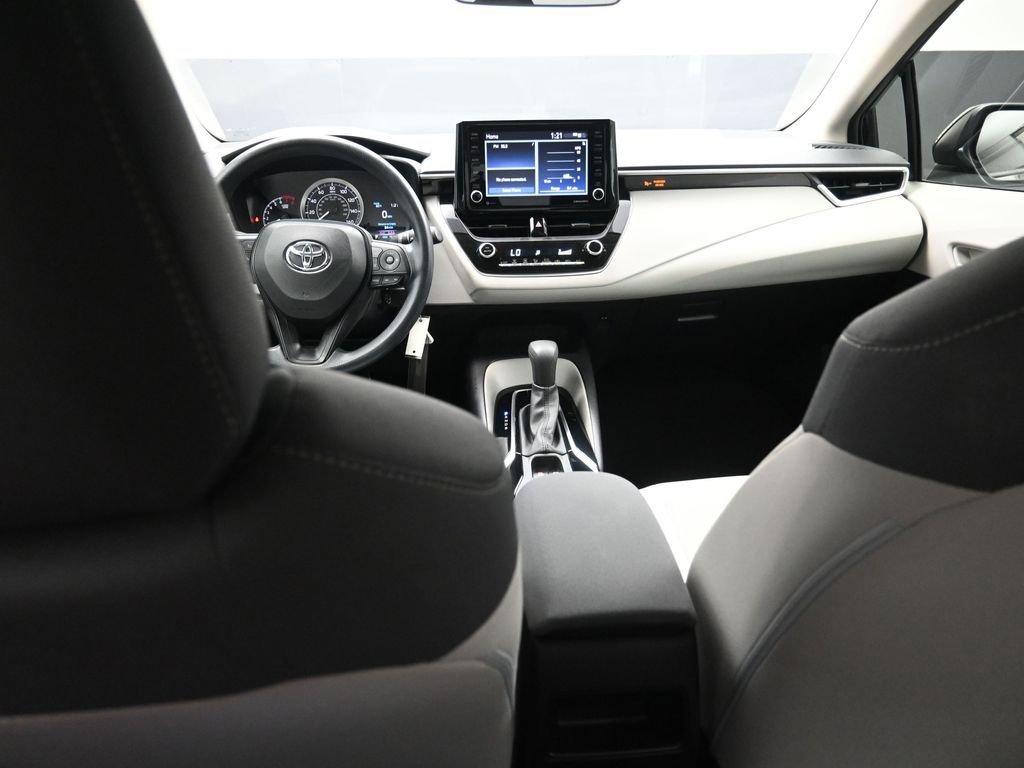 Used 2022 Toyota Corolla LE image 13