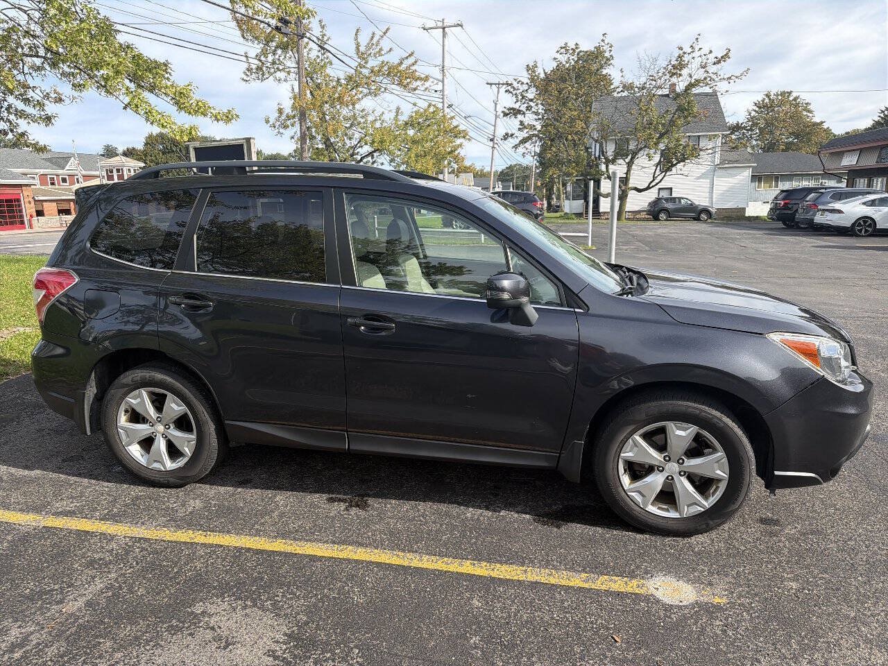 Used 2014 Subaru Forester 2.5i Touring AWD/4WD image 3