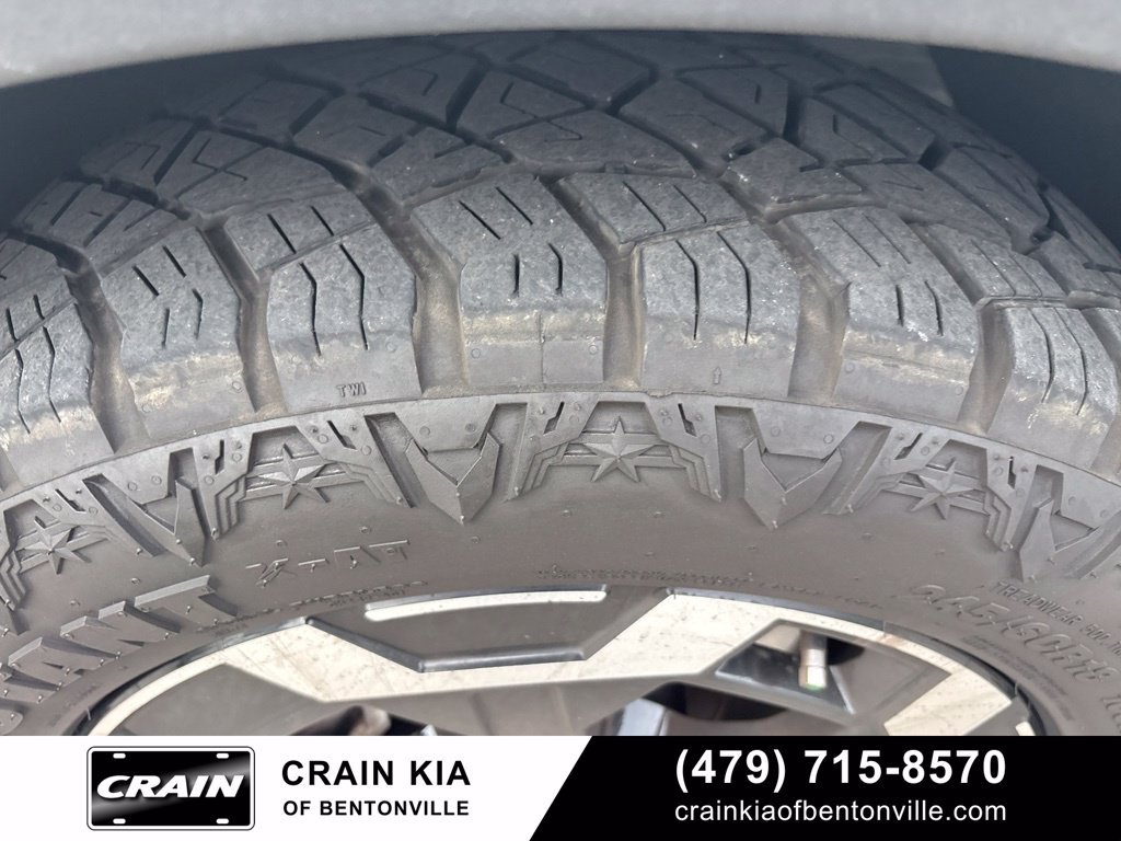 Used 2025 Hyundai Santa Fe SEL FWD image 7