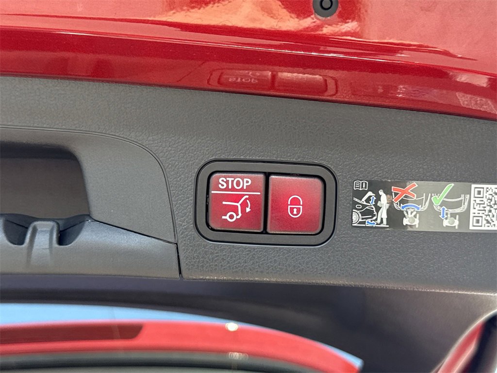 Certified 2025 Mercedes-Benz GLE 450 4MATIC image 17