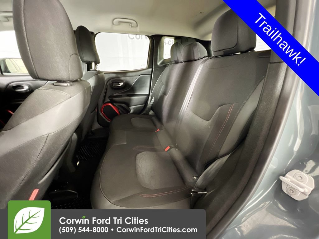 Used 2017 Jeep Renegade Trailhawk w/ Cold Weather Group II AWD/4WD image 27
