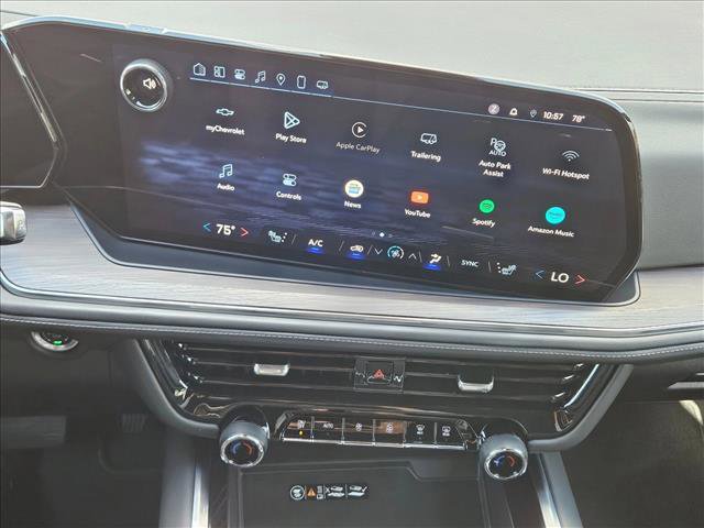 Used 2025 Chevrolet Suburban Z71 w/ Comfort Package image 15