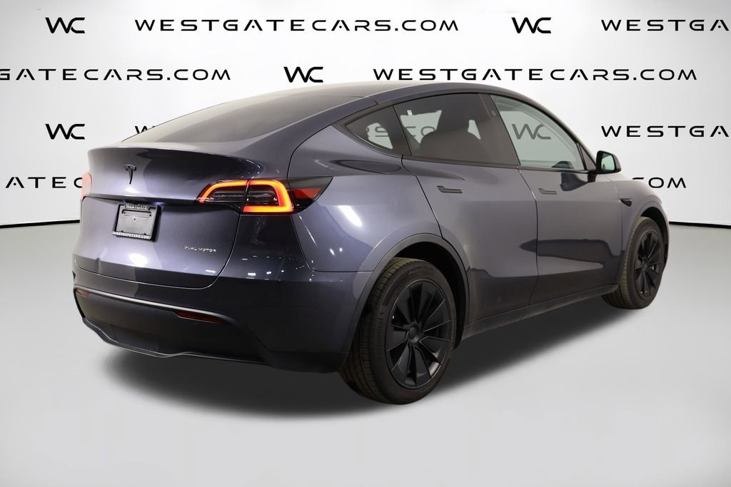 Used 2023 Tesla Model Y Long Range image 44