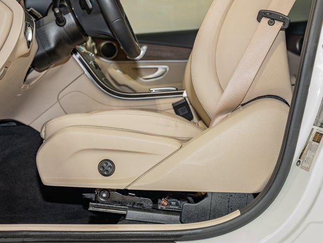 Certified 2022 Mercedes-Benz GLC 300 4MATIC image 15