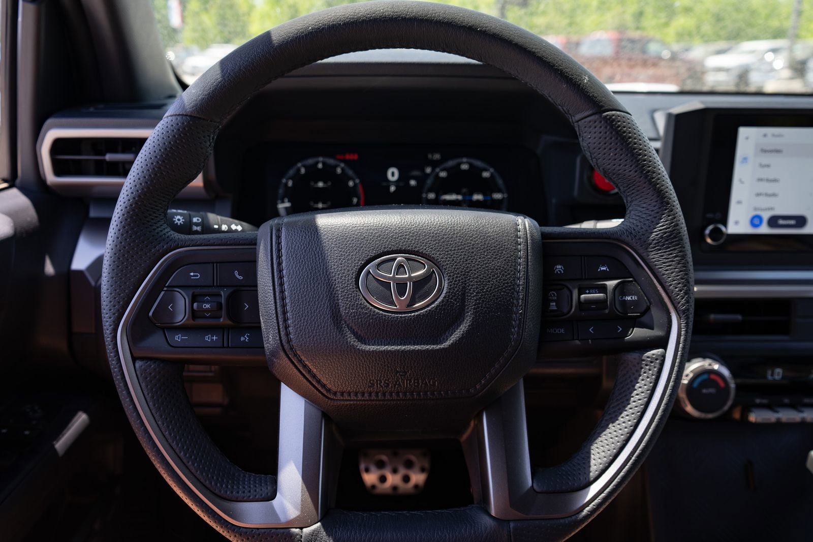 Used 2025 Toyota Tacoma TRD Sport AWD/4WD image 27